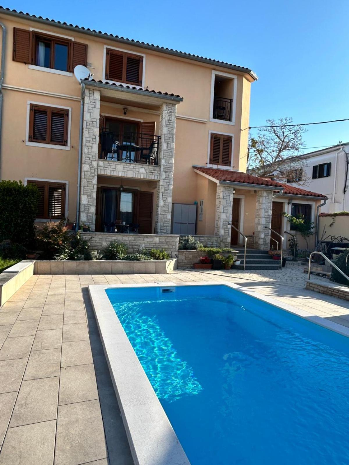 Villa Krasa Sea View Apartmants With Pool Ližnjan 외부 사진