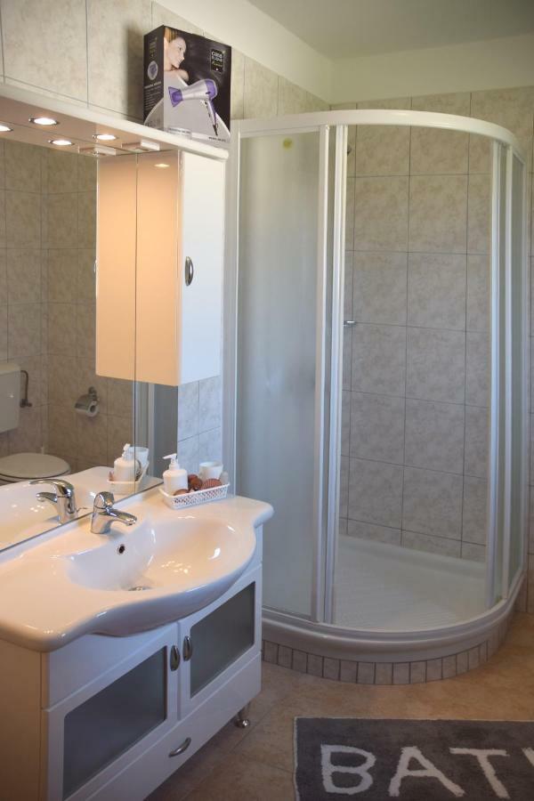 Villa Krasa Sea View Apartmants With Pool Ližnjan 외부 사진